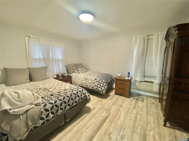 Building Photo - 107 Baker Hill Rd