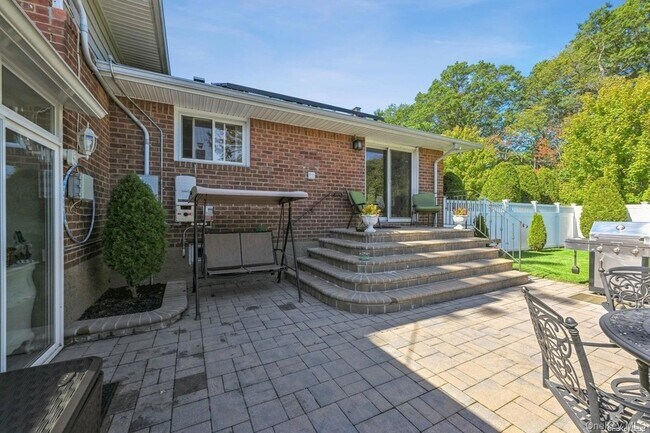 Building Photo - 41 Eaton Rd