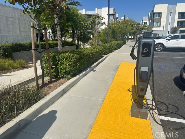 Building Photo - 9370 Calm Water Pl