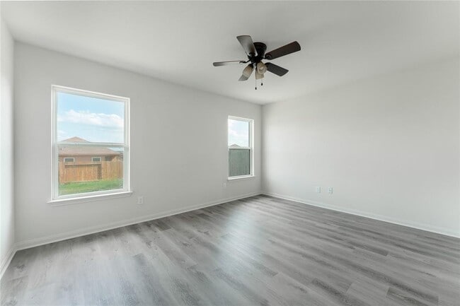 Building Photo - 13333 Harry S Truman Dr