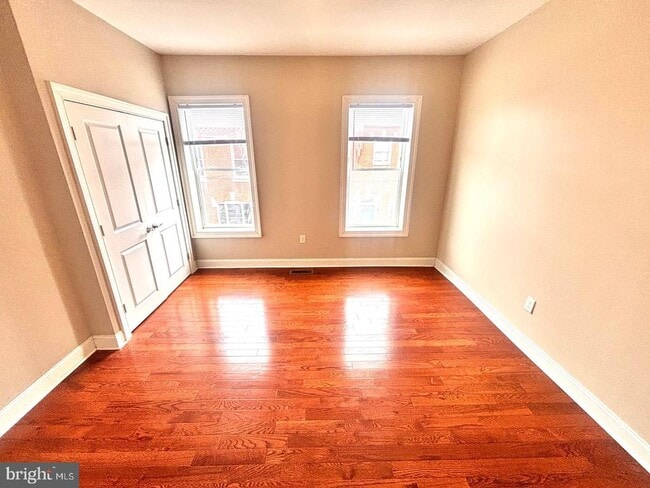 Building Photo - 2124 S Mole St