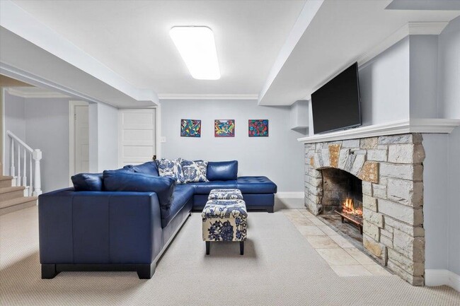 Building Photo - 3916 N Ridgefield Cir