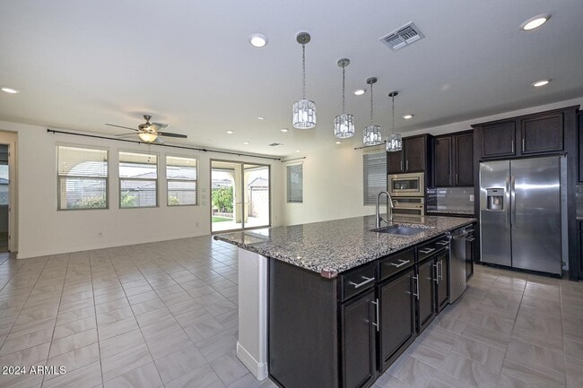 Building Photo - 7433 W Maya Way