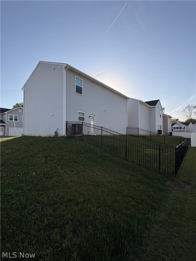 Building Photo - 677 Crossings Ln