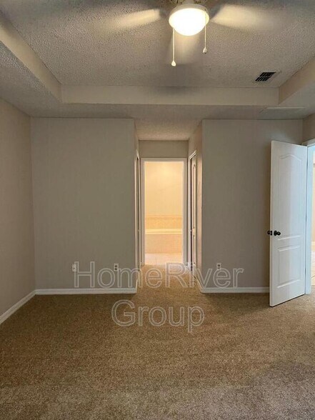 Building Photo - 11008 Apple Blossom Trail W