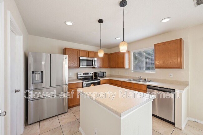 Building Photo - 5826 Bronco Way