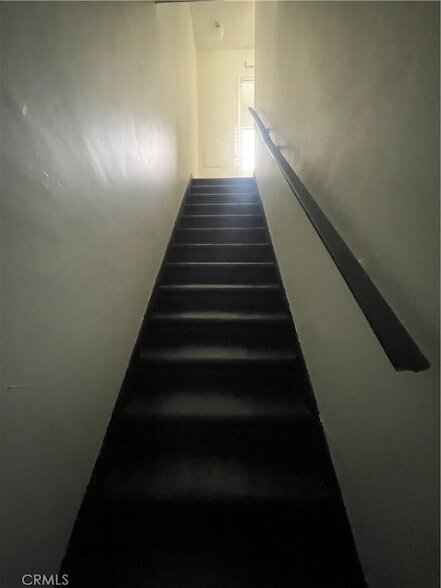 Building Photo - 151 E 95th St