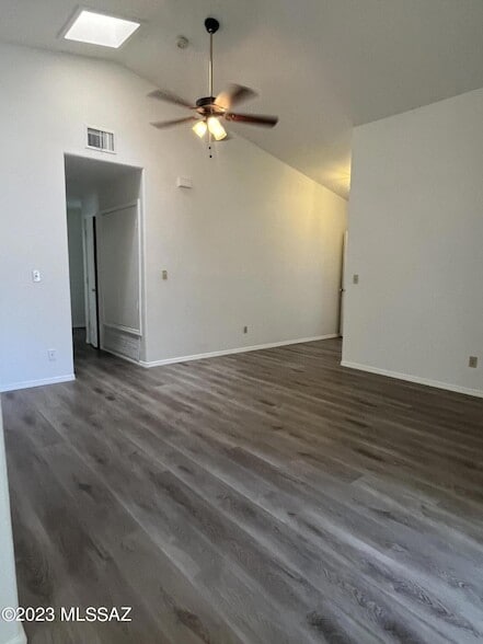 Building Photo - 9641 N Gyor Pl