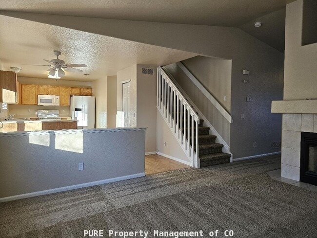 Building Photo - 2-story home with finished basement! 2-car garage!