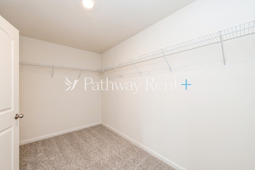 Building Photo - 10832 Gray Mare Dr