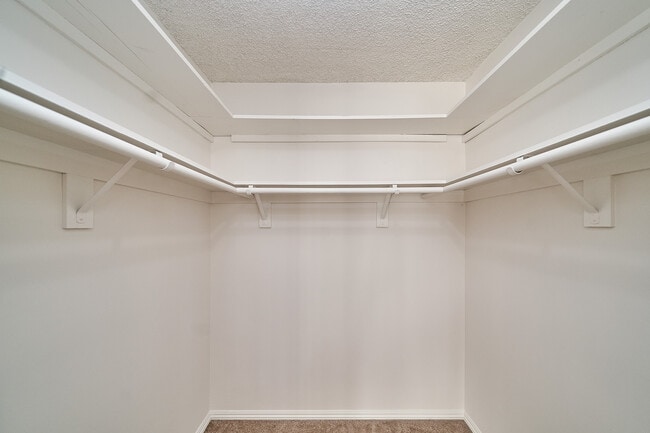 Building Photo - 15507 Caulfield Ave