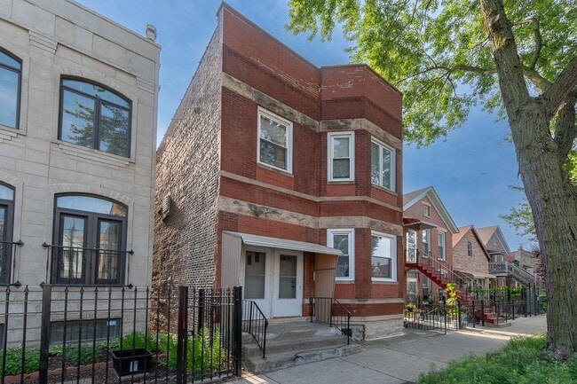 Building Photo - 2821 S Emerald Ave