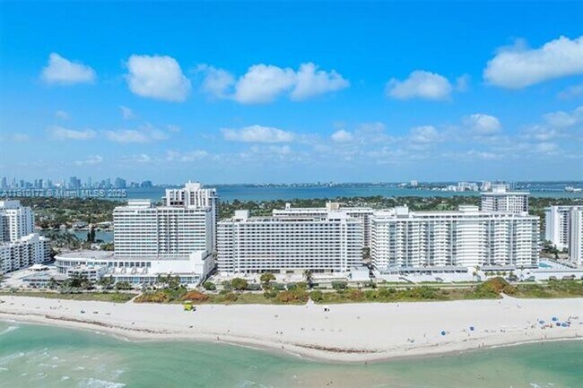 Building Photo - 5555 Collins Ave