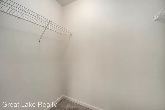 Building Photo - 4 br, 2.5 bath House - 425 Oak Hill Court