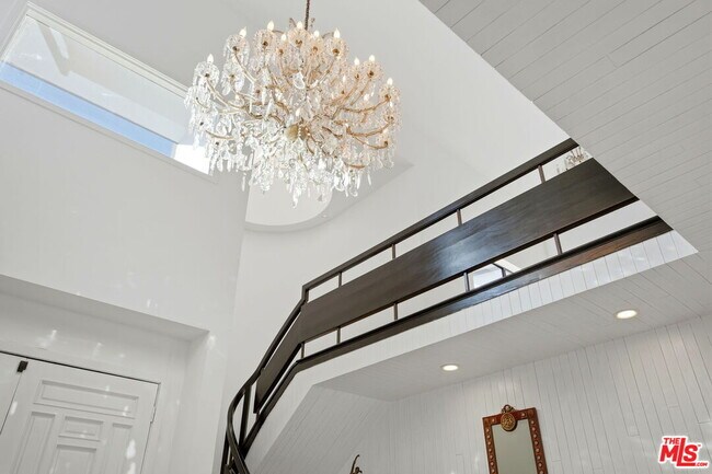 Building Photo - 2846 Royston Pl