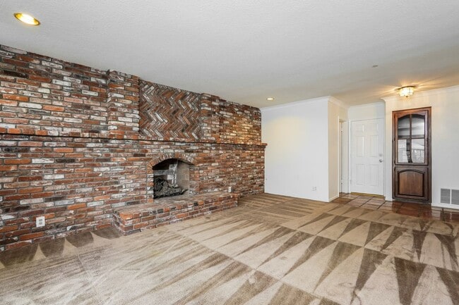 Building Photo - LA PALMA  4BR/2.5BA +FAMILY ROOM  BEST PRICED HOME IN AREA