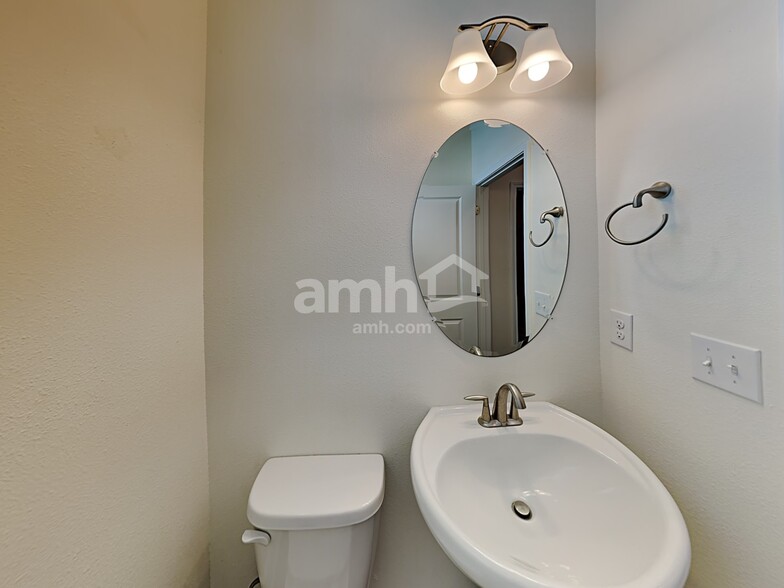 Building Photo - 2471 Napa Valley Dr