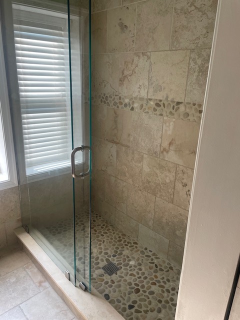 Shower - 118 Titan St