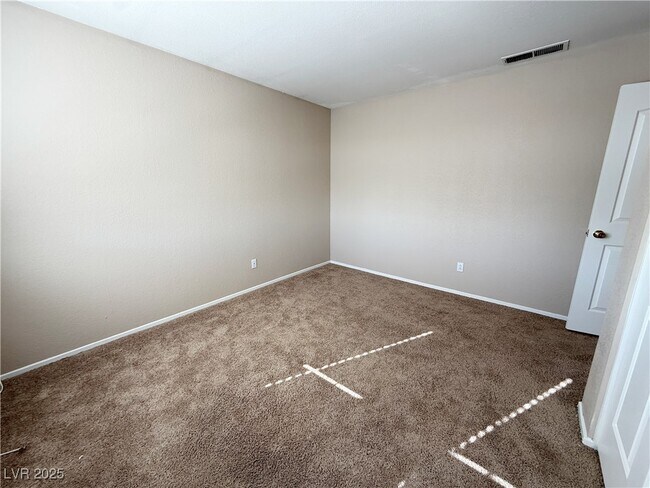 Building Photo - 7761 Locke Haven Dr