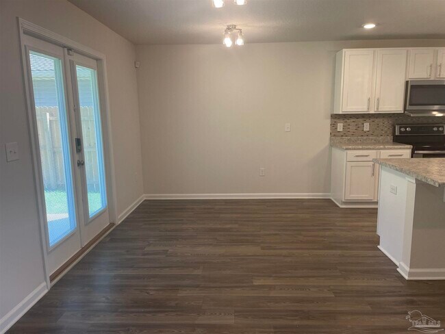 Building Photo - 5241 Peach Dr
