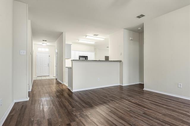 Building Photo - 9612 Anns Way