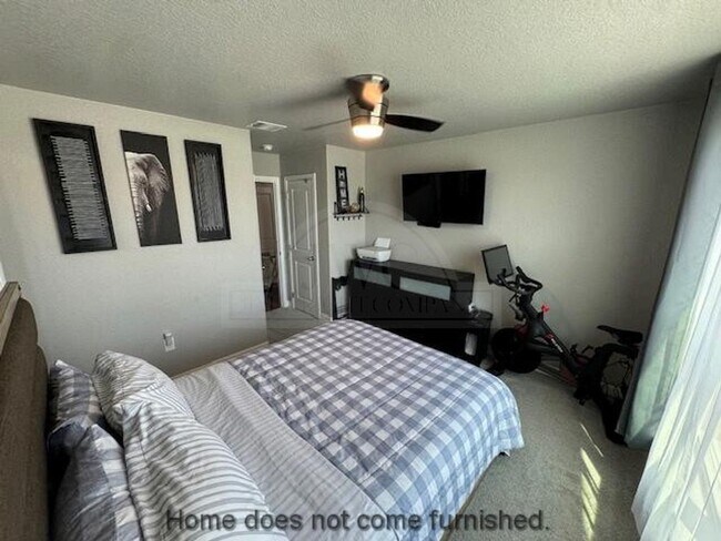 Building Photo - 907 Holliday Dr