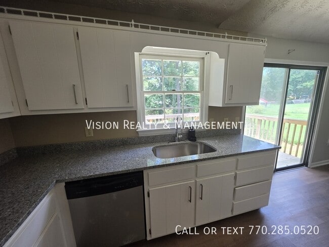 Building Photo - 985 S Lassetter Cir