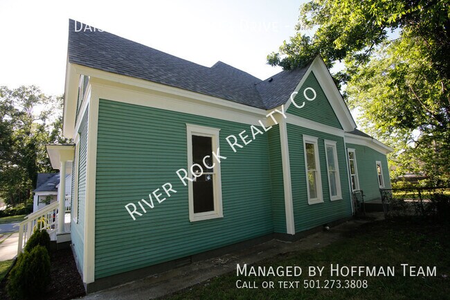 Building Photo - 2324 W Daisy L Gatson Bates Dr