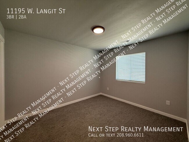 Building Photo - 11195 W Langit St