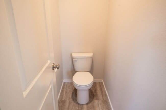 Building Photo - Beautiful newer construction 4 bed, 2.5 ba...