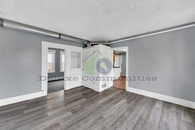 Building Photo - 415 Graham St SW