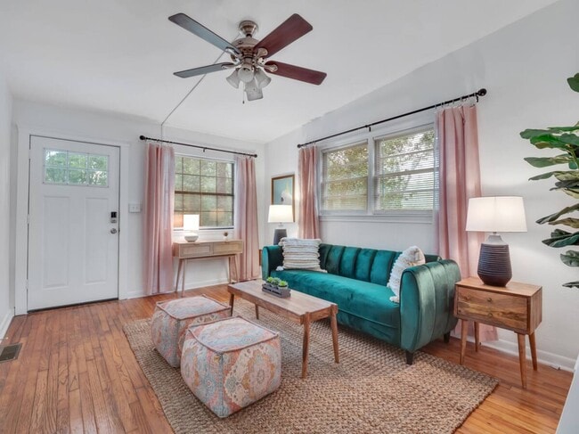 Primary Photo - 1649 Mayhew St