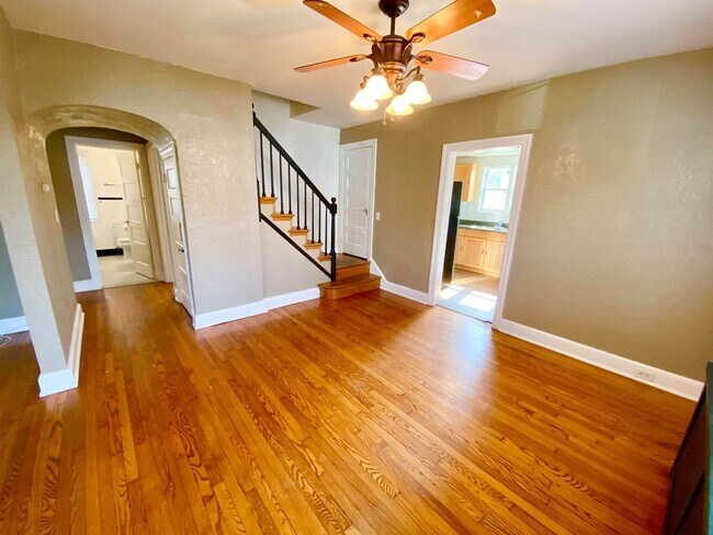 Building Photo - Charming 4BD/2BA Home in Catonsville, MD!