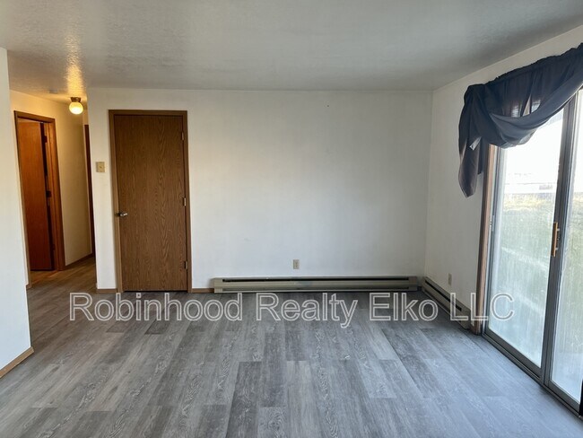 Building Photo - 358 Parkchester Dr