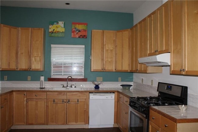 Building Photo - 109 W 38th St