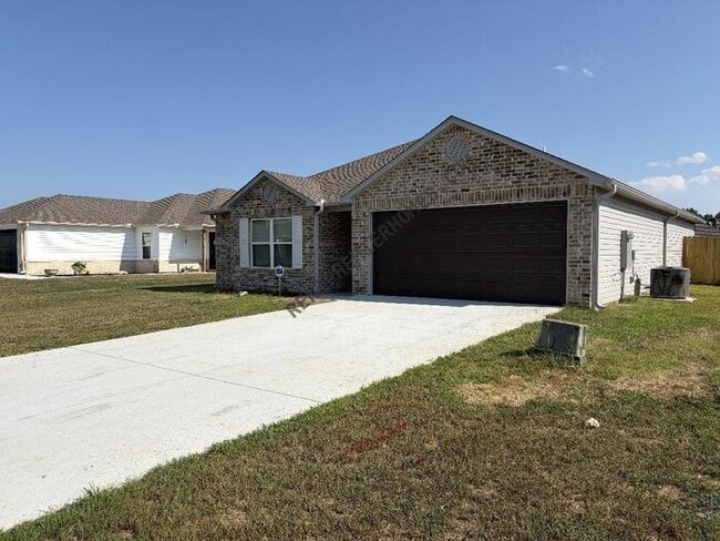 Building Photo - 102 Powder River Dr