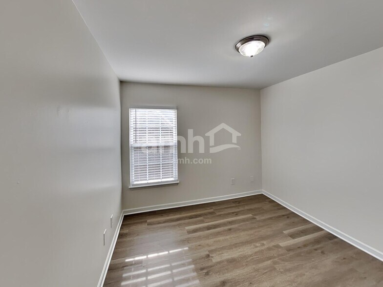 Building Photo - 4063 Locerbie Cir