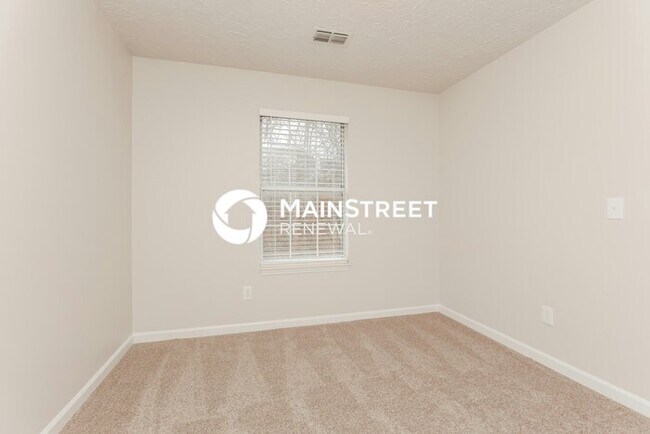 Building Photo - 3 Bedroom Pet-Friendly Home in ANTIOCH, TN with Main Street Renewal