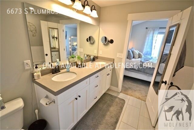 Building Photo - No Deposit Option! Ravishing 3 Bedroom Tay...