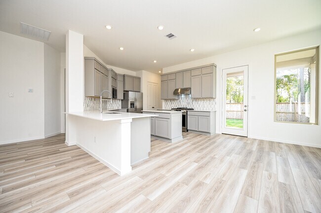 Building Photo - 8278 Boundary Waters Dr