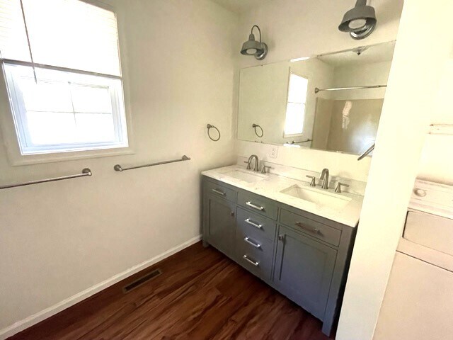 Building Photo - 3029 Scottsville Rd