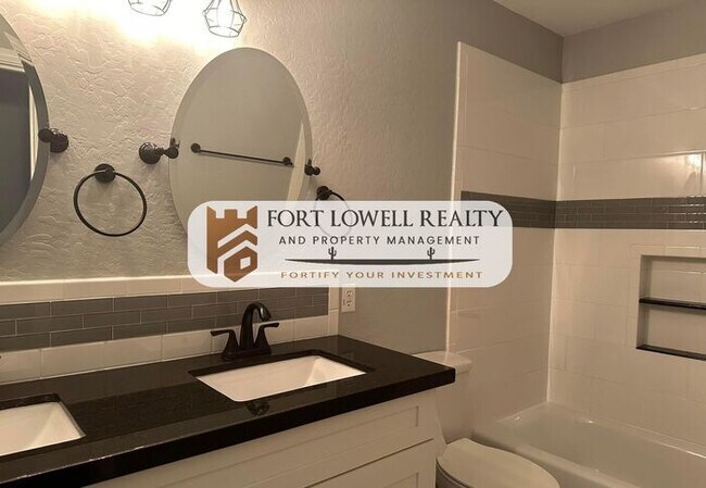 Building Photo - 1401 S 228th Ln