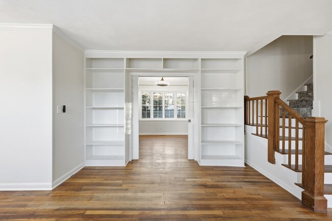 Building Photo - 130 Haven Dr