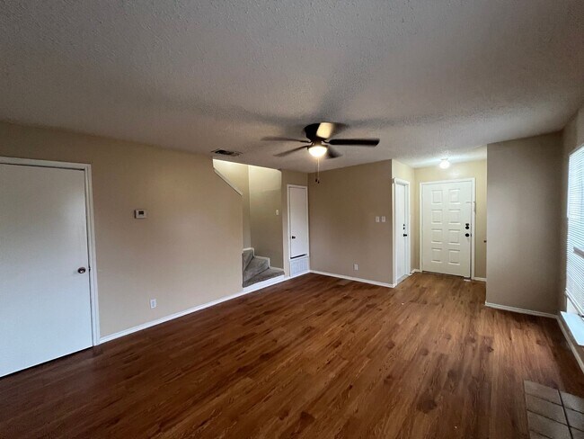 Building Photo - 7026 Silver Canyon