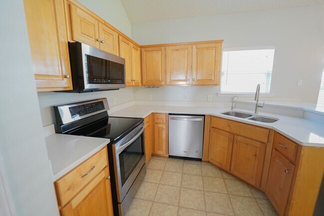 Building Photo - Coming Available!