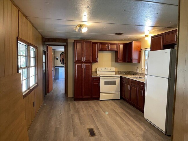 Building Photo - 3501 Forest Dr