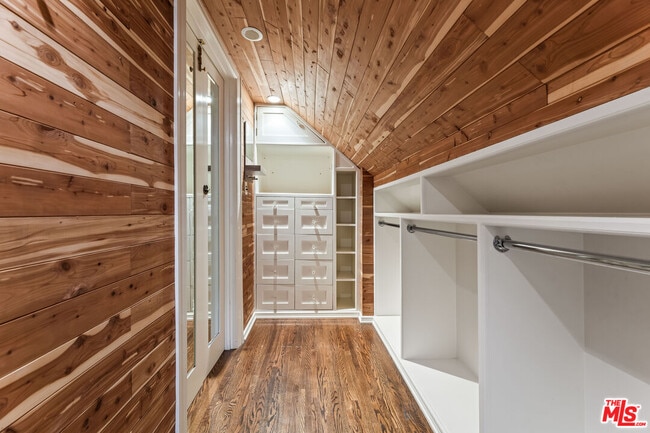 Building Photo - 602 11th St