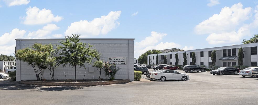 Building Photo - Brookside Apartments