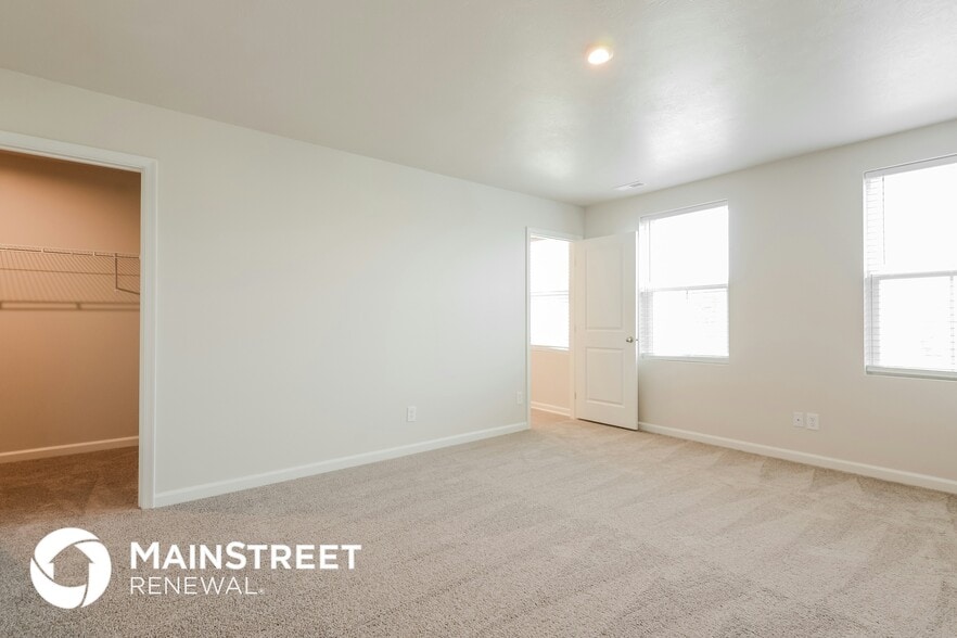 Building Photo - 13781 N Rising Sun Cir E