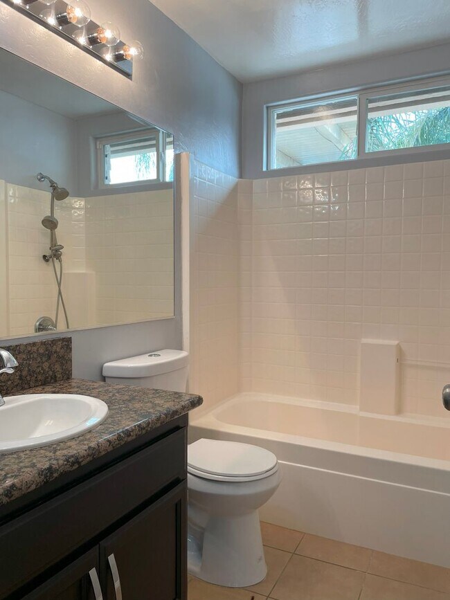 Building Photo - SPECIAL OF THE MONTH -   Beautiful NW Bakersfield Home with Lake Access!!